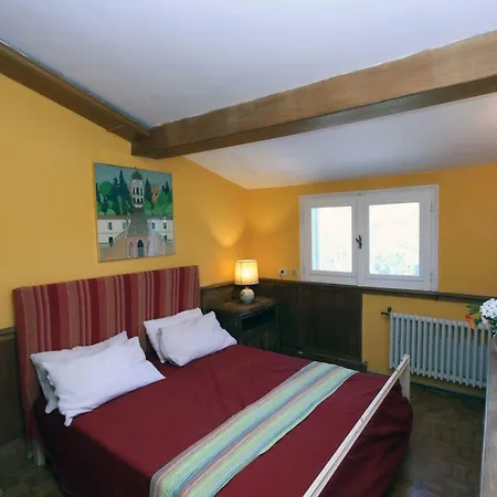 Вилла Writers' Country House