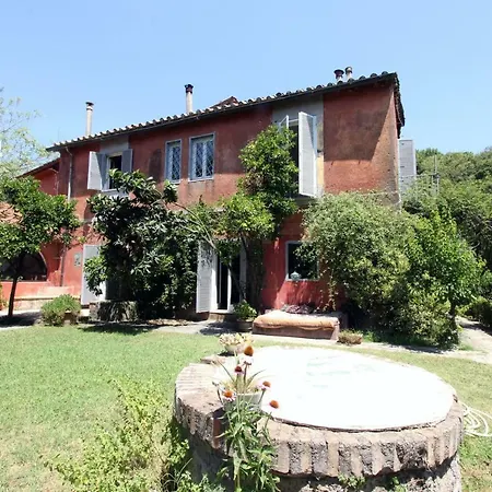 Вилла Writers' Country House *
