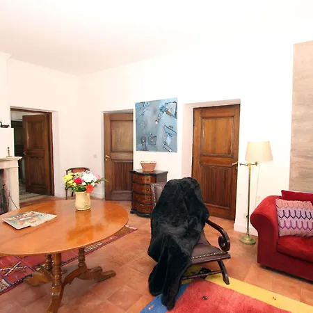 Writers' Country House Вилла