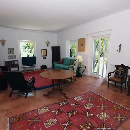 Writers' Country House Вилла *