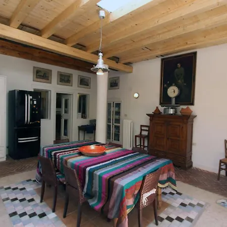 Вилла Writers' Country House *