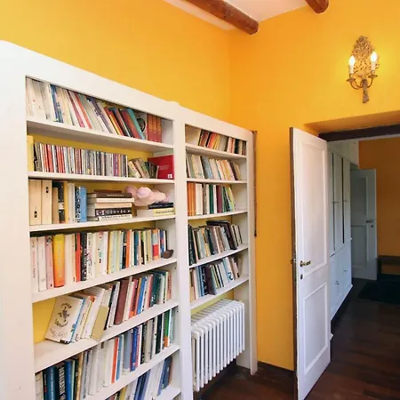Writers' Country House Рим